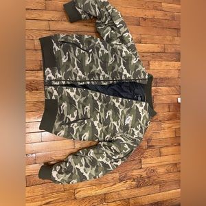 basically new camo north face camo bomber. pretty rare finding